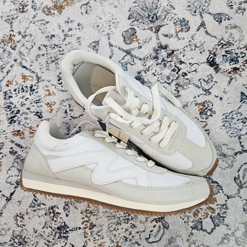 Universal Thread White Sneakers Women US 9